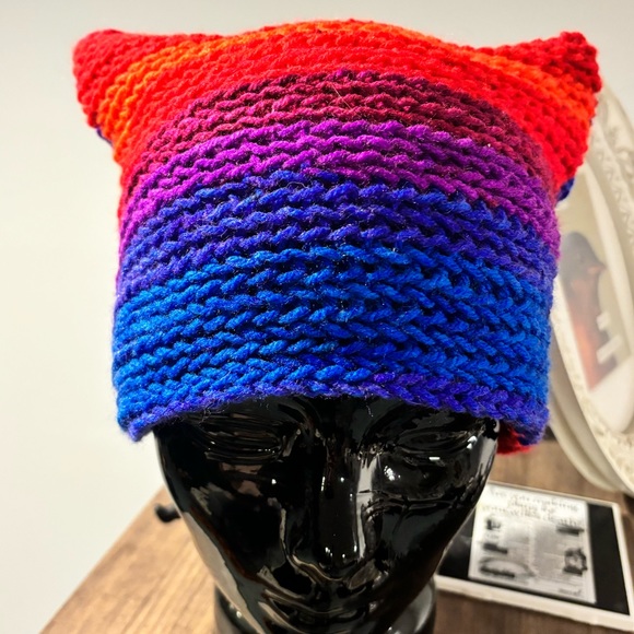 Handmade crochet beanie - Picture 4 of 5